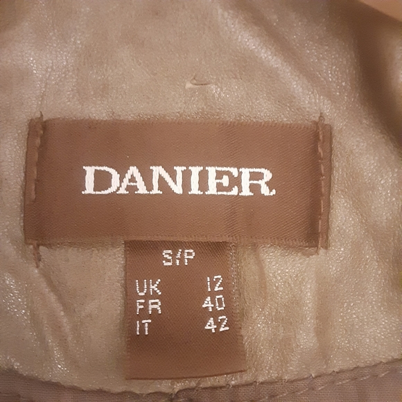 Danier Leather Bomber Jacket- Women's Size Small- Olive Green - Picture 8 of 9